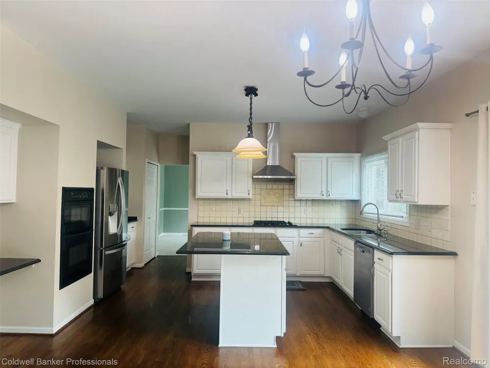 171 Millstone Drive Troy City, MI 48084