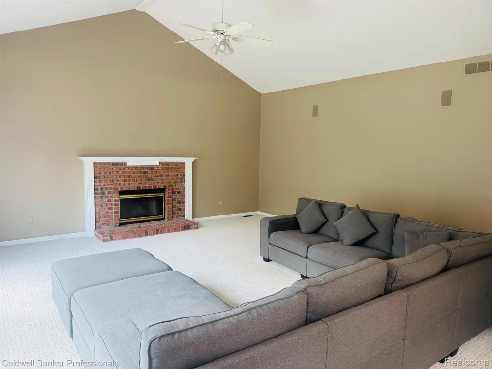 171 Millstone Drive Troy City, MI 48084