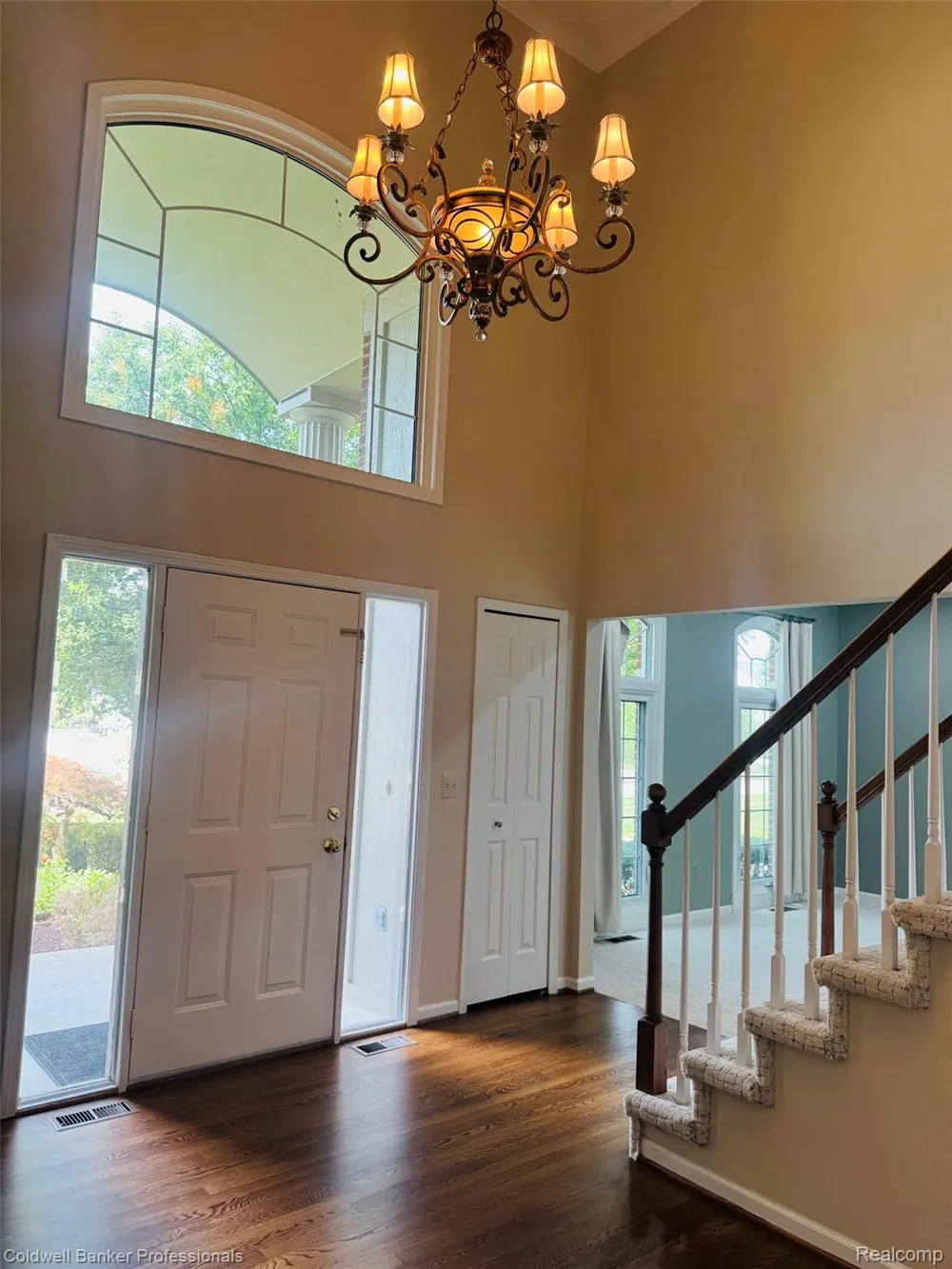171 Millstone Drive Troy City, MI 48084