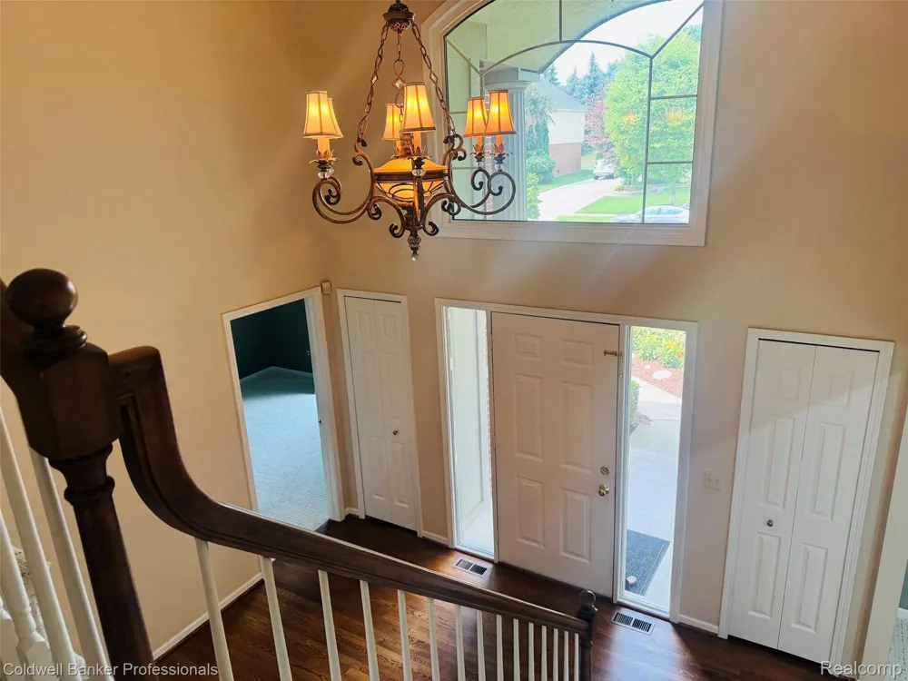 171 Millstone Drive Troy City, MI 48084