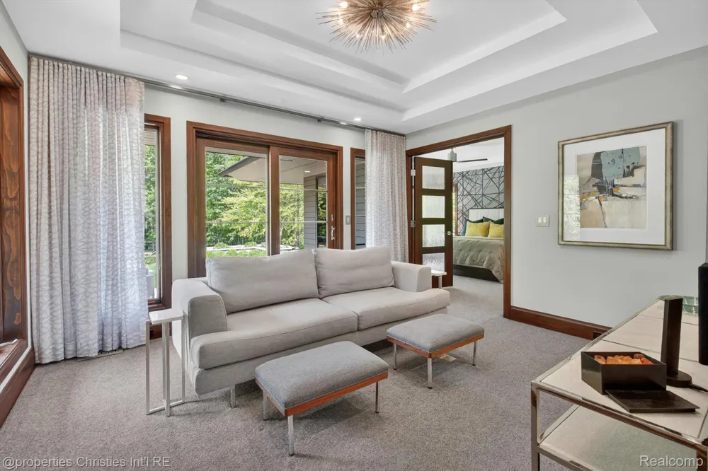 22635 Evergreen Court Novi City, MI 48374
