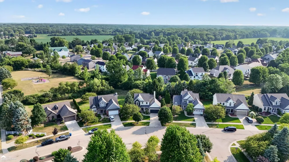 7504 Wicklow North Drive Davison Township, MI 48423