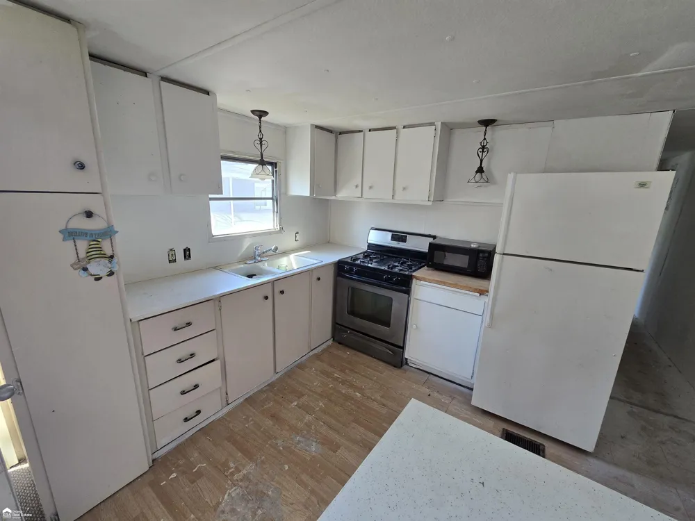 213 E oak Street St Charles Village, MI 48655
