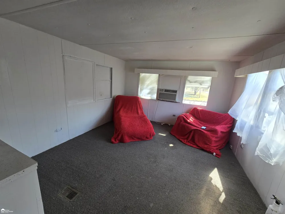 213 E oak Street St Charles Village, MI 48655