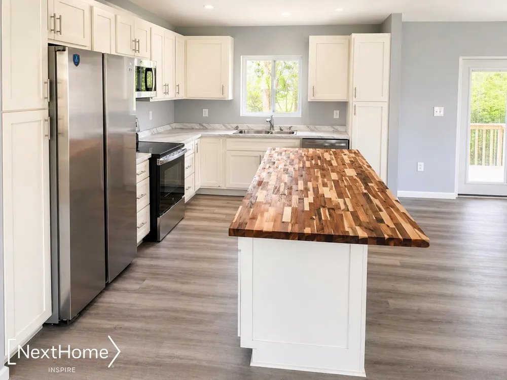 229 Water Street Au Gres City, MI 48703