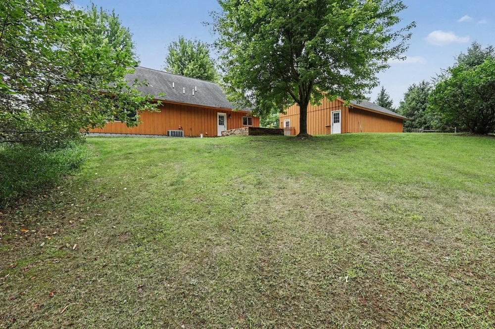 3005 Penneywood Drive Leoni Township, MI 49201