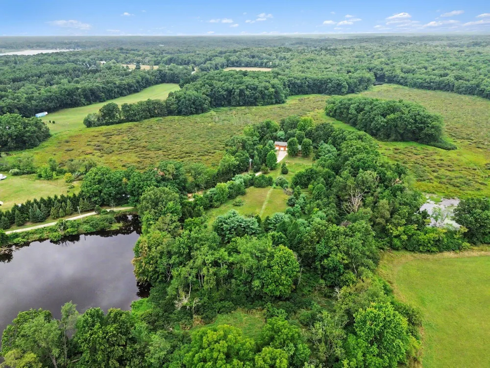 3005 Penneywood Drive Leoni Township, MI 49201