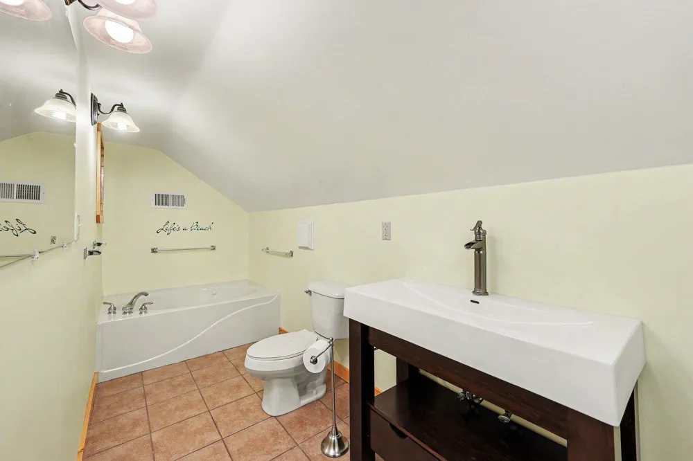 3005 Penneywood Drive Leoni Township, MI 49201