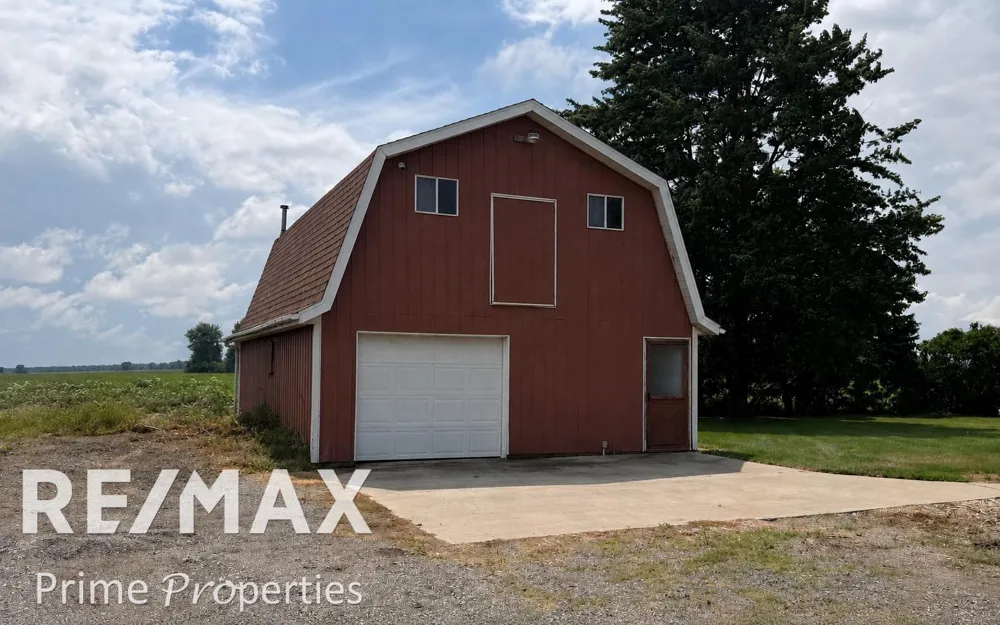 1405 W Vassar Road Blumfield Township, MI 48757