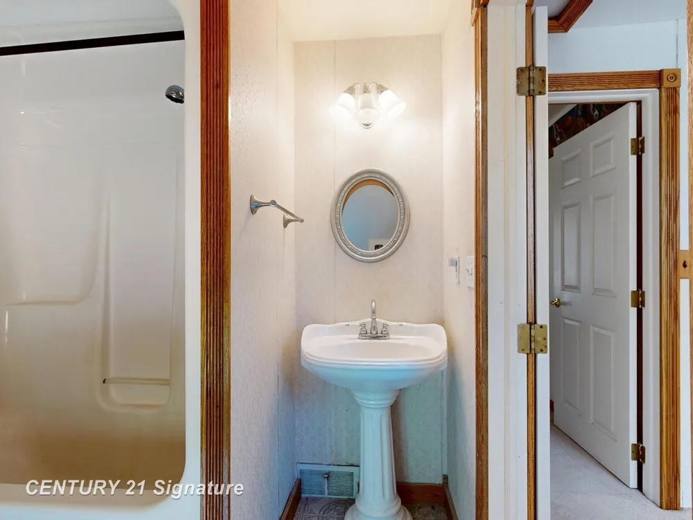 5255 Seymour Road Flushing Charter Township, MI 48433
