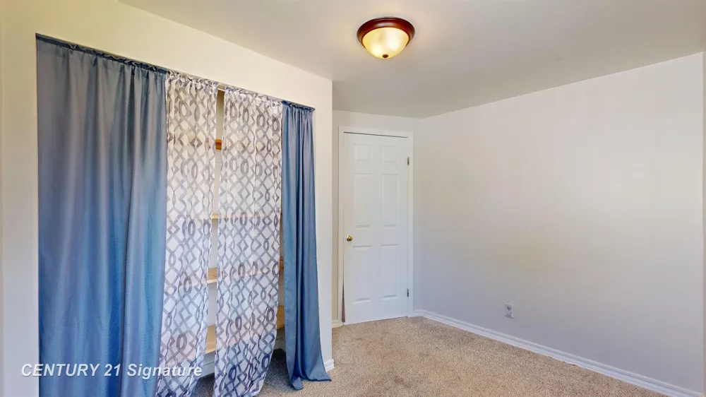 2210 Williamson Avenue Burton City, MI 48529