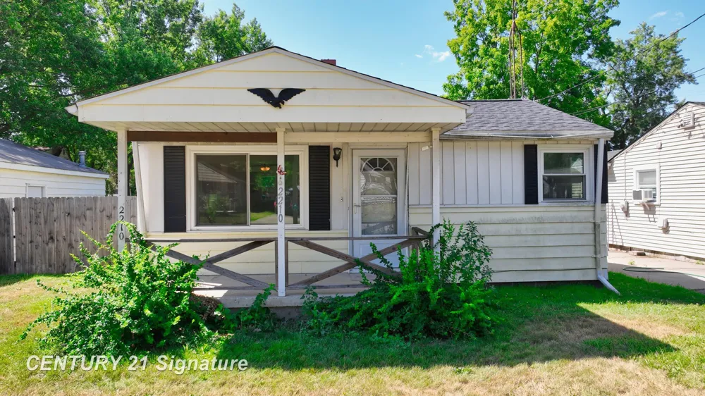 2210 Williamson Avenue Burton City, MI 48529