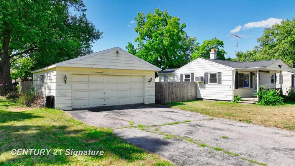 2210 Williamson Avenue Burton City, MI 48529
