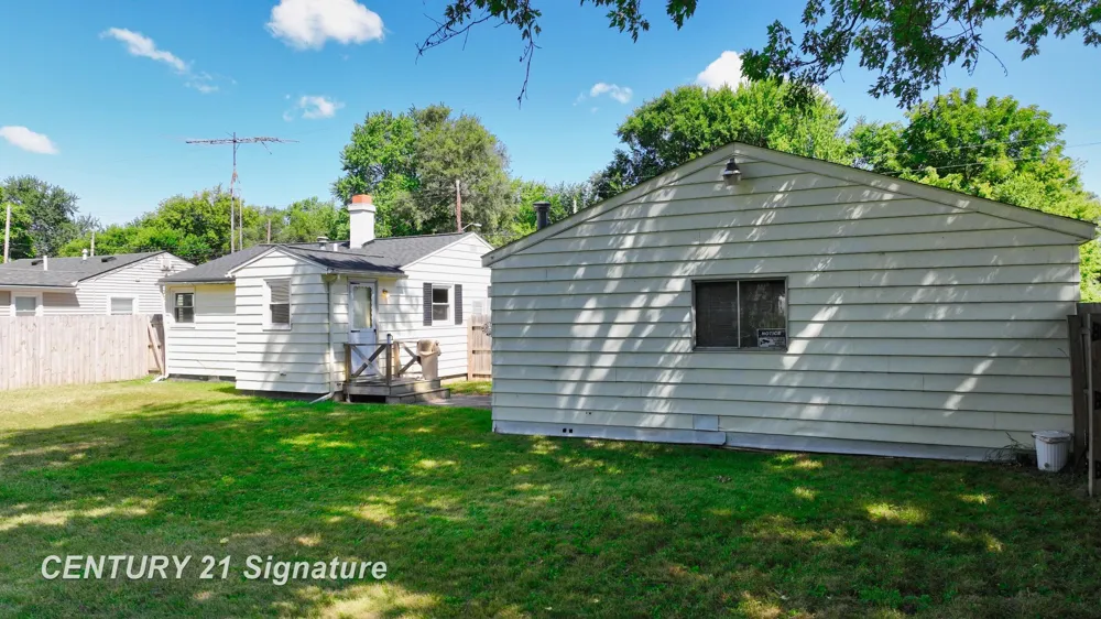 2210 Williamson Avenue Burton City, MI 48529