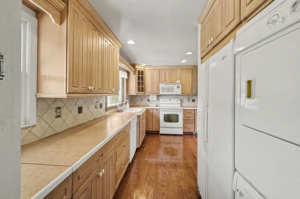 5486 Lippincott Boulevard Burton City, MI 48519