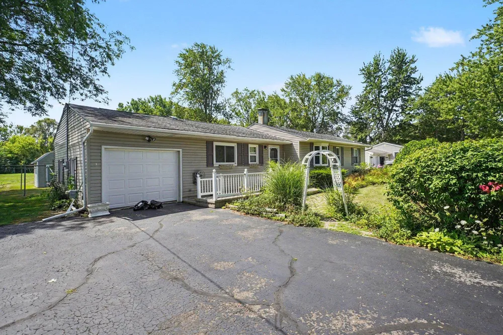 5486 Lippincott Boulevard Burton City, MI 48519