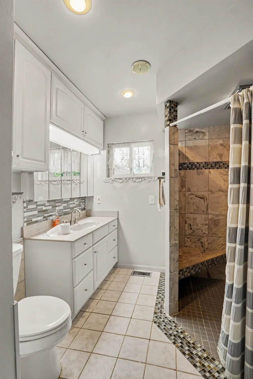 5486 Lippincott Boulevard Burton City, MI 48519