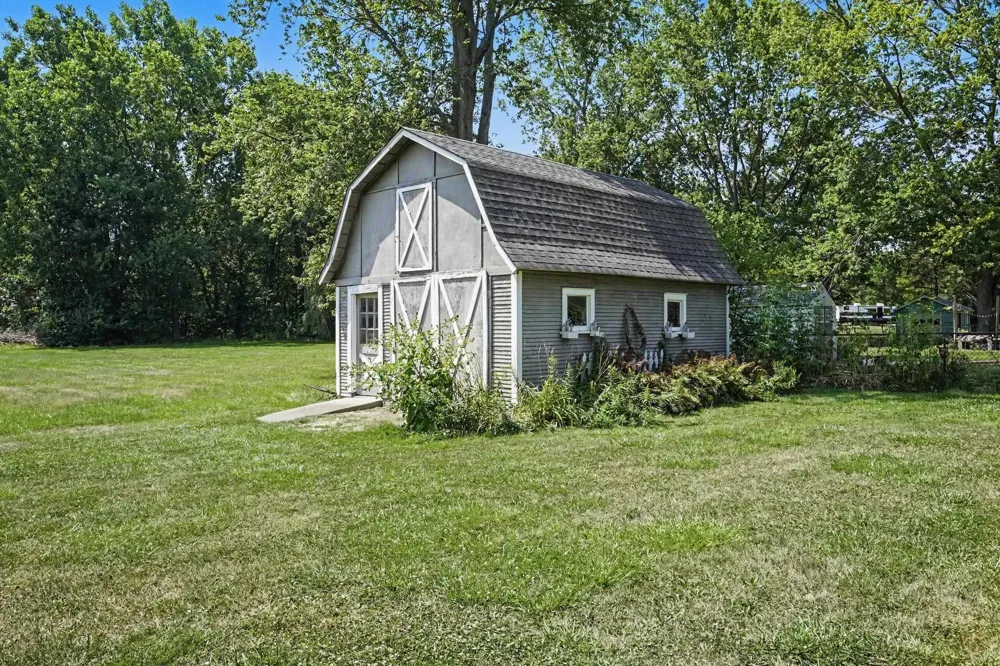 5486 Lippincott Boulevard Burton City, MI 48519
