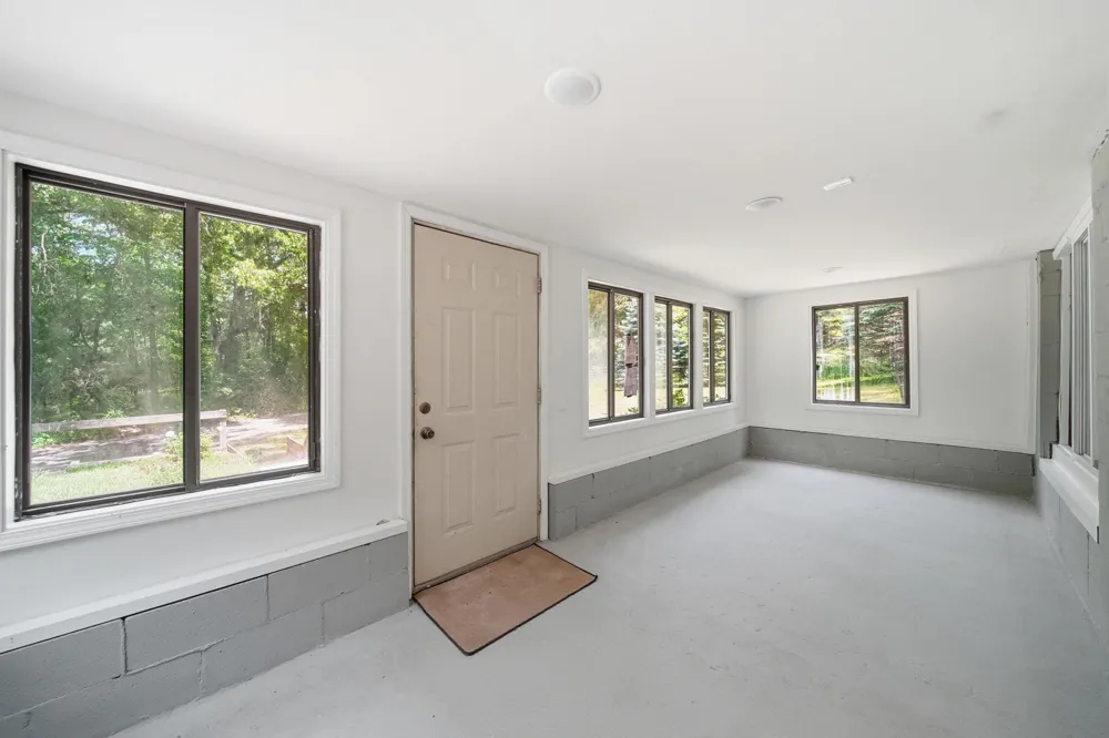 7925 Seymour Road Leoni Township, MI 49240