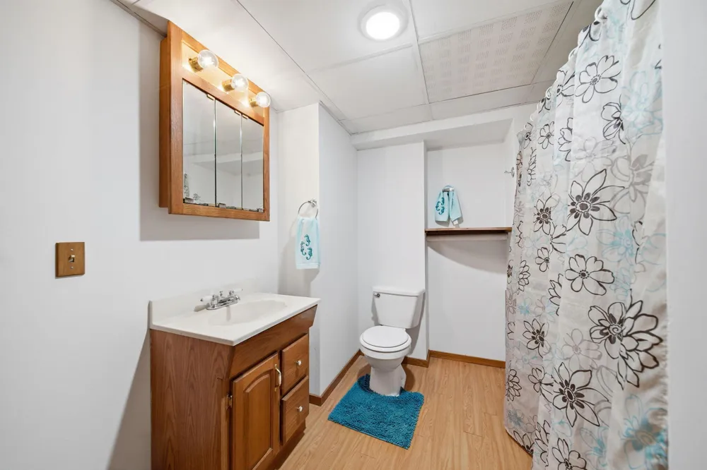 7925 Seymour Road Leoni Township, MI 49240