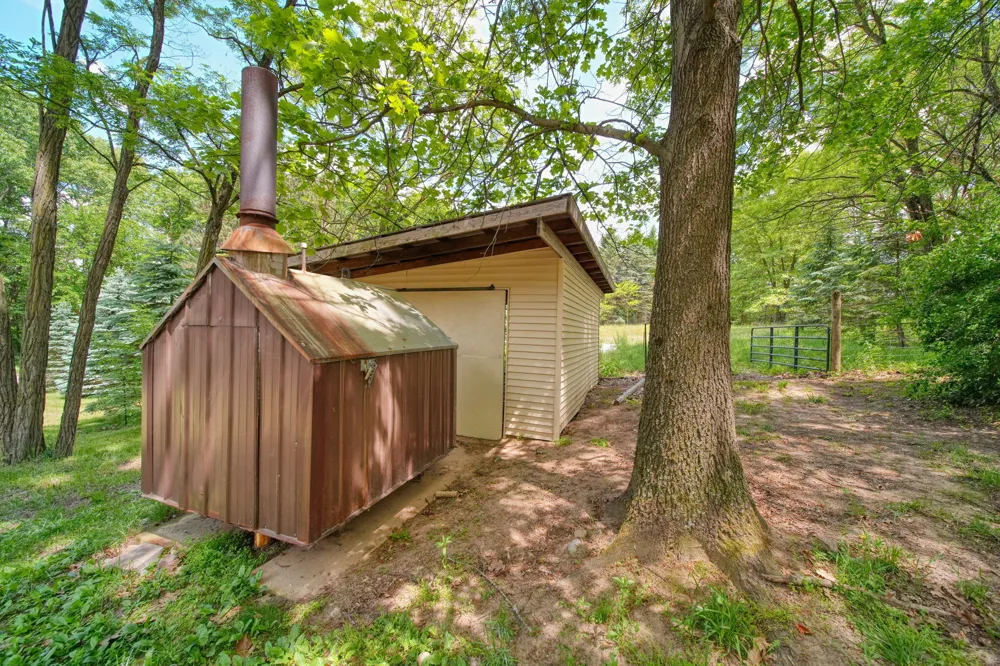 7925 Seymour Road Leoni Township, MI 49240