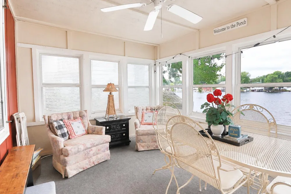 130 Duryeas Point Leoni Township, MI 49254