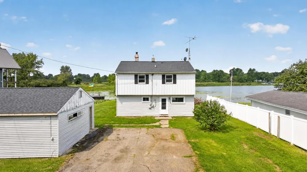 1040 Echo Beach Drive Summit Township, MI 49203