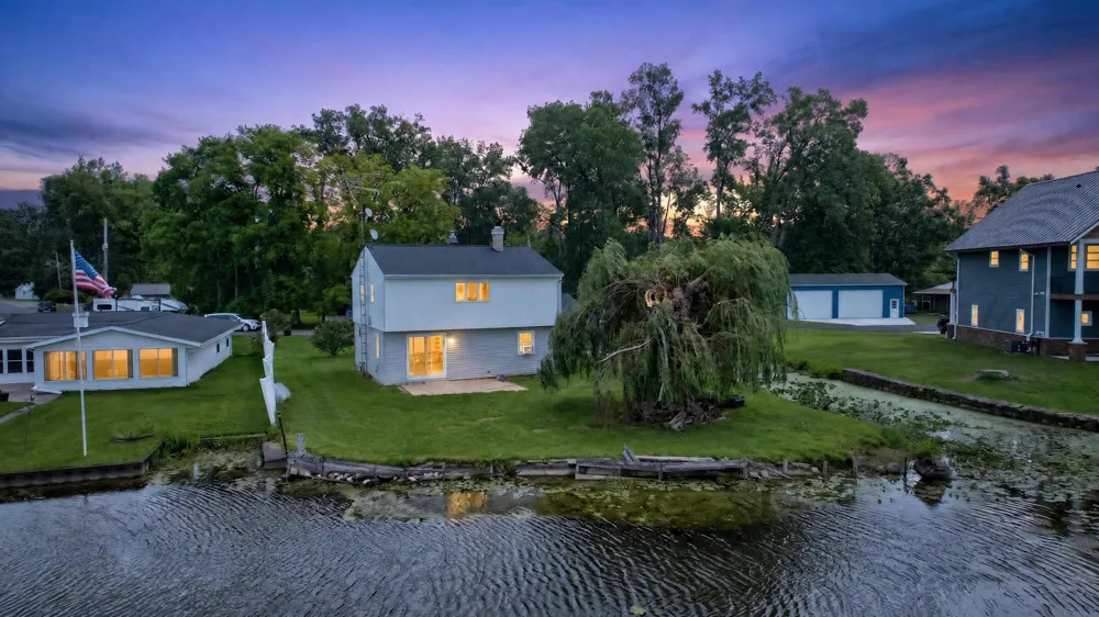 1040 Echo Beach Drive Summit Township, MI 49203
