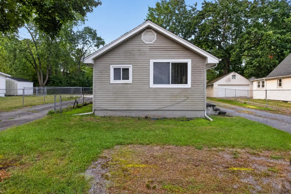 821 Grant Street Summit Township, MI 49203