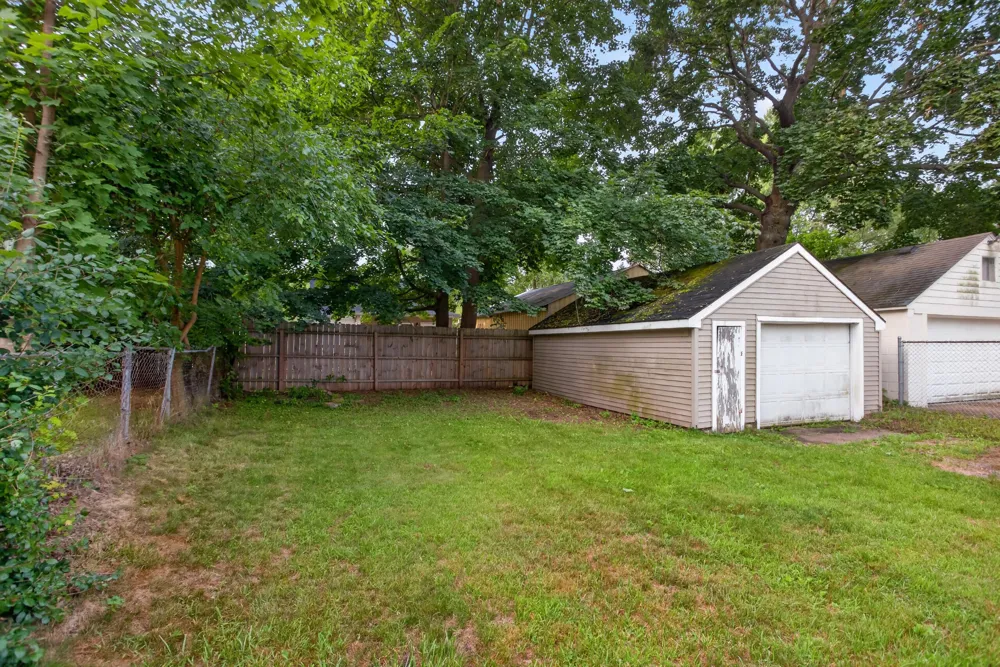 821 Grant Street Summit Township, MI 49203