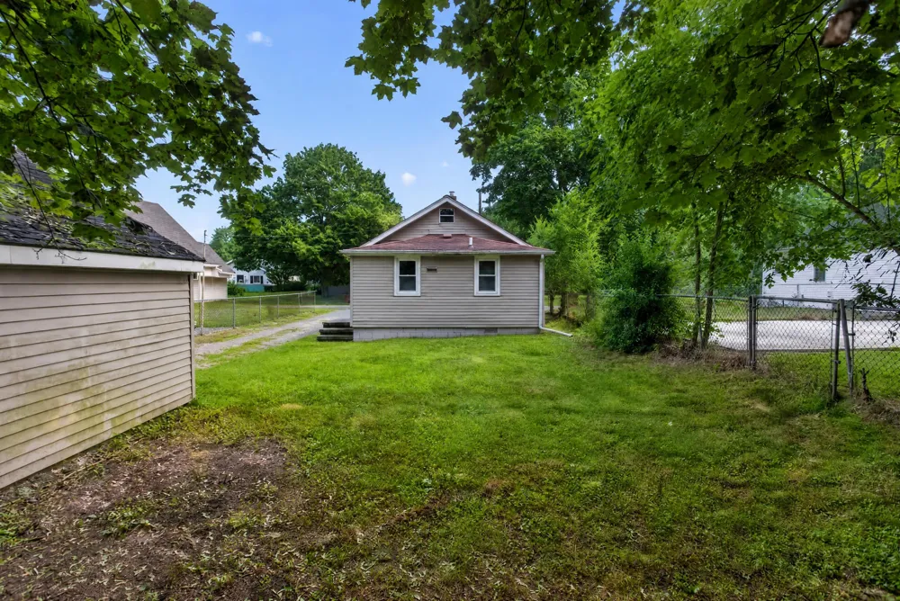 821 Grant Street Summit Township, MI 49203