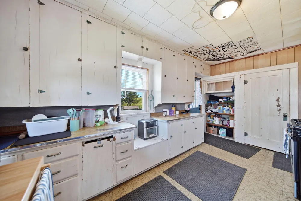 16570 Cement City Road Columbia Township, MI 49233