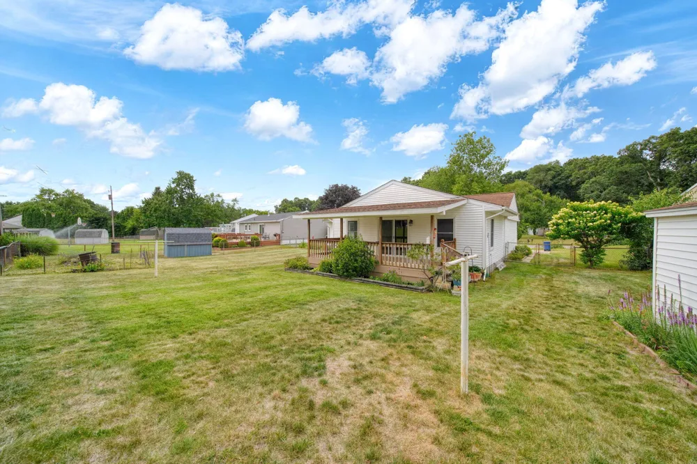 5574 Dogwood Drive Leoni Township, MI 49201