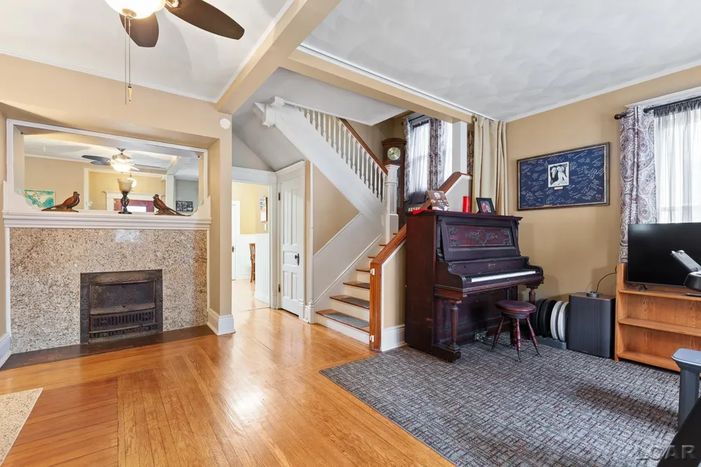 403 Finch Street Adrian City, MI 49221