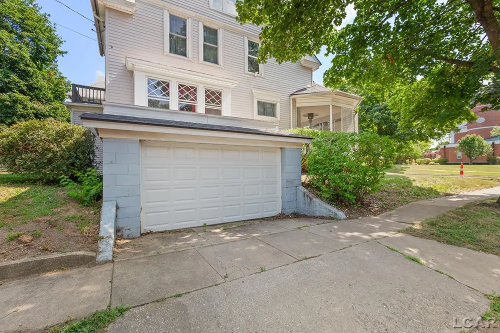 403 Finch Street Adrian City, MI 49221