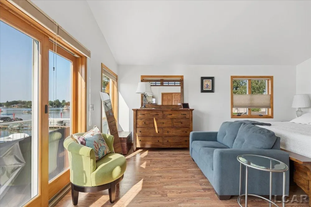10240 W Ferndale Dr Drive Addison Village, MI 49253