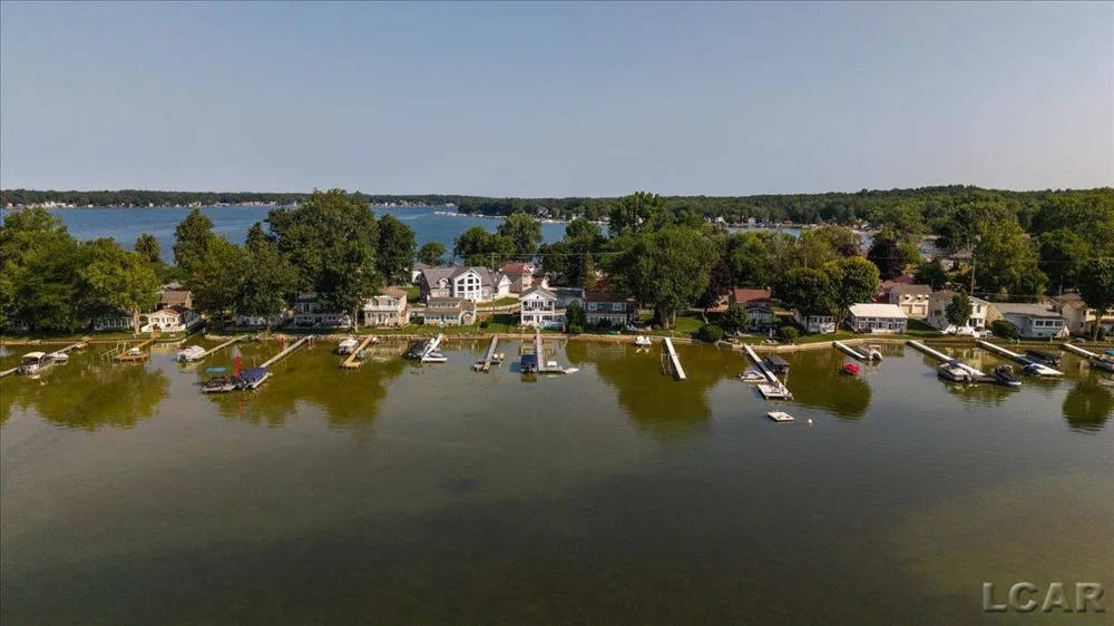 10240 W Ferndale Dr Drive Addison Village, MI 49253