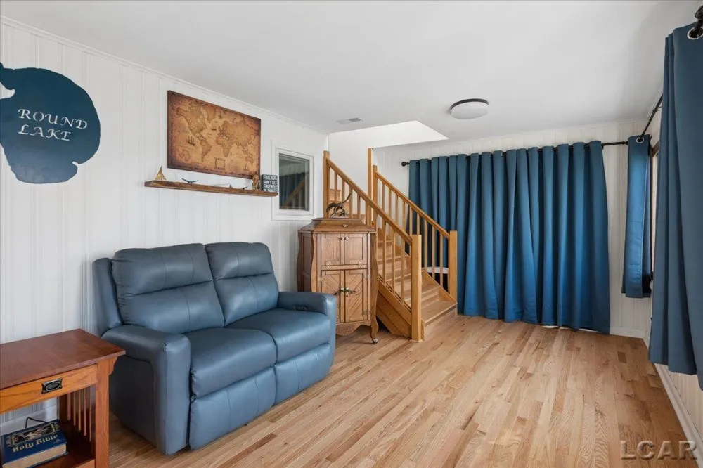 10240 W Ferndale Dr Drive Addison Village, MI 49253