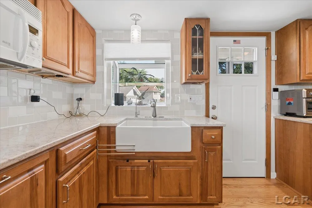 10240 W Ferndale Dr Drive Addison Village, MI 49253