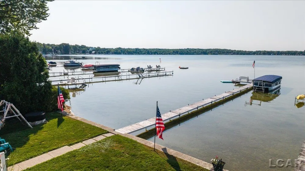 10240 W Ferndale Dr Drive Addison Village, MI 49253