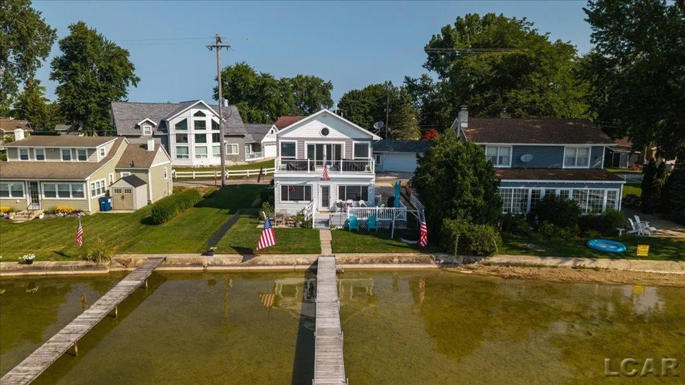 10240 W Ferndale Dr Drive Addison Village, MI 49253