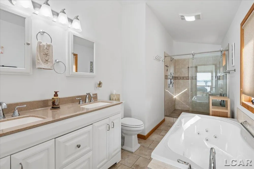 10240 W Ferndale Dr Drive Addison Village, MI 49253