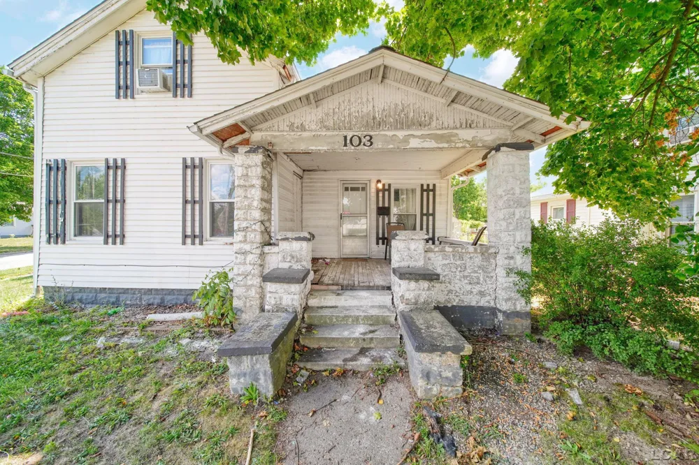 103 W Summit Street Adrian City, MI 49221