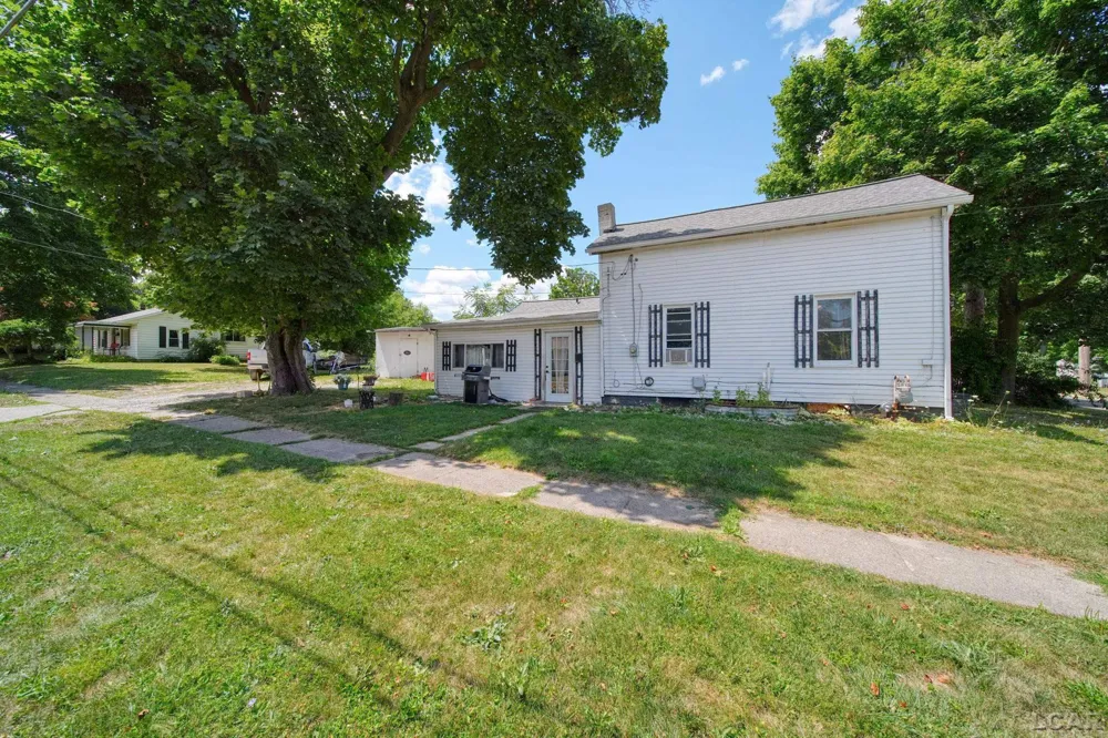 103 W Summit Street Adrian City, MI 49221