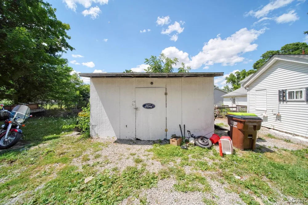 103 W Summit Street Adrian City, MI 49221