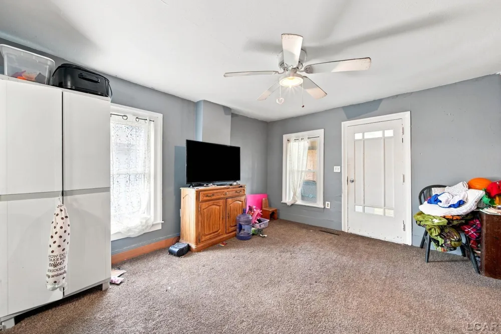 103 W Summit Street Adrian City, MI 49221