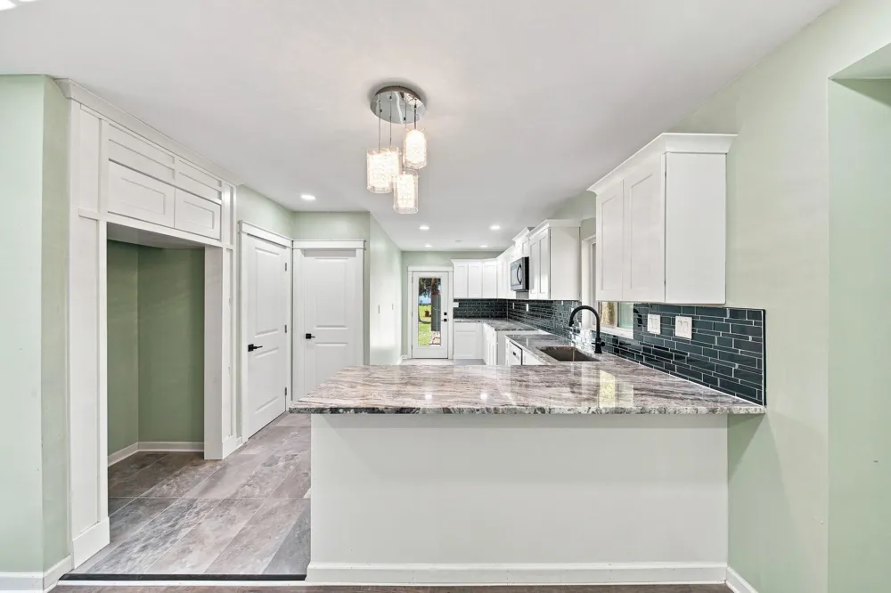 337 E Addison Street Jackson City, MI 49203