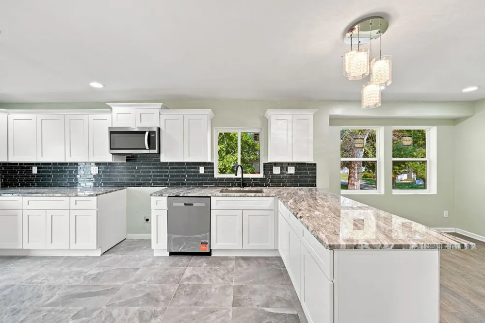 337 E Addison Street Jackson City, MI 49203