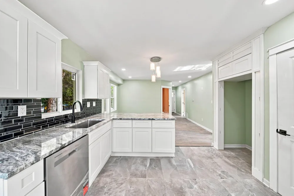 337 E Addison Street Jackson City, MI 49203