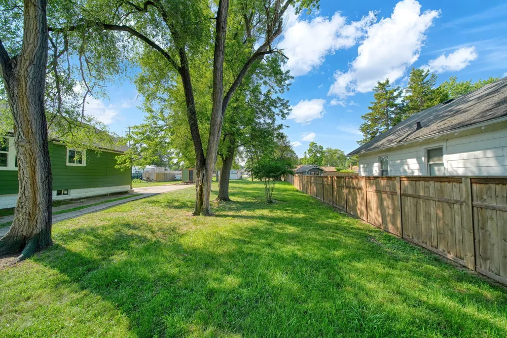 337 E Addison Street Jackson City, MI 49203